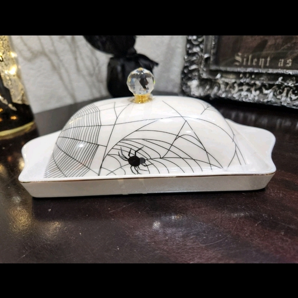 Elegance Halloween Spider Spiderweb Covered Ceramic Butter Dish NWOT 🕸️🕸️